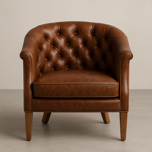 Fauteuil en cuir brun capitonné structure bois style Chesterfield